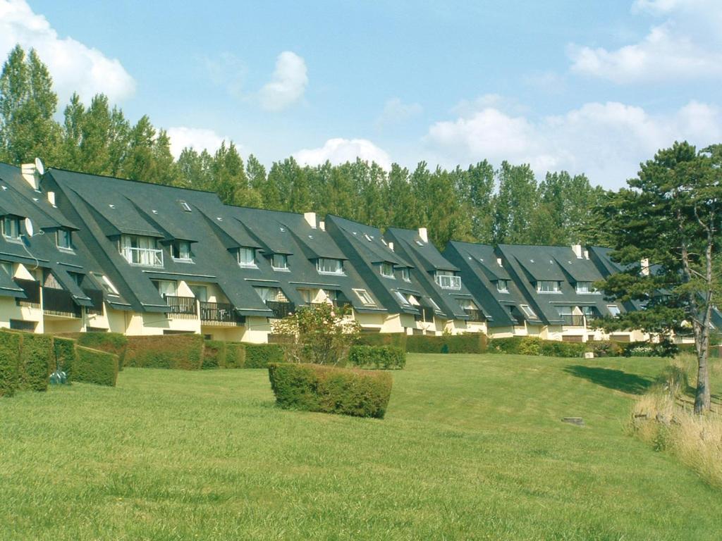 Lagrange Vacances Les Hauts De Clairvallon Houlgate Room photo